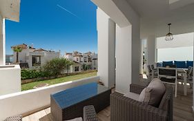 2149-Amazing Groundfloor 3 Bedrooms On Golf, Pools
